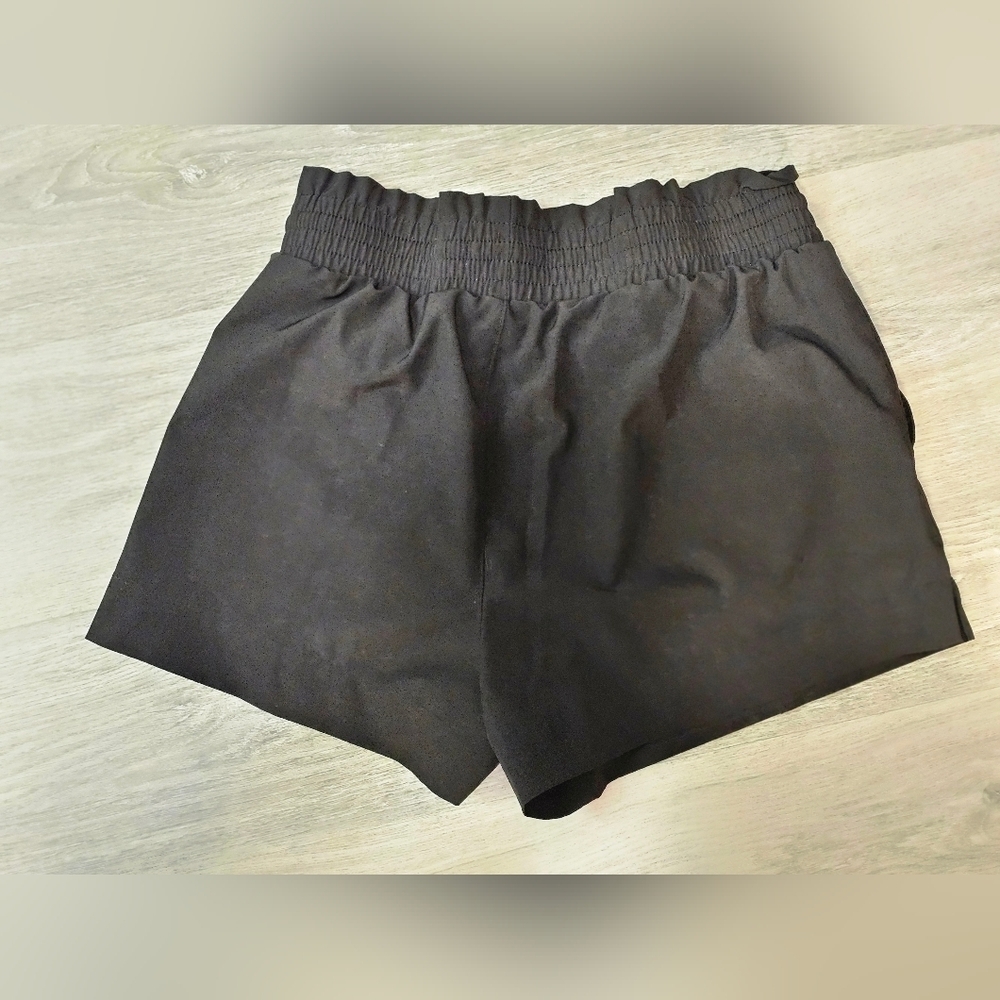 Shorts - Picture 4 of 4